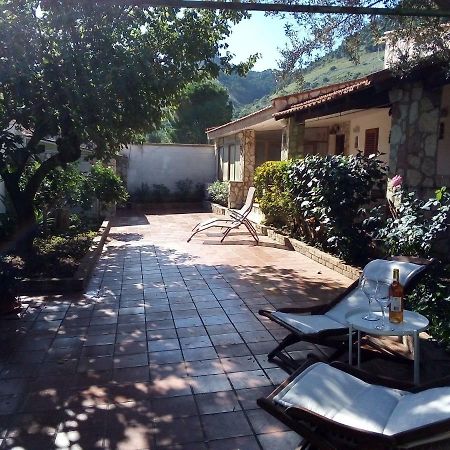 فيلا Il Giardino Di Hyccara كاريني المظهر الخارجي الصورة